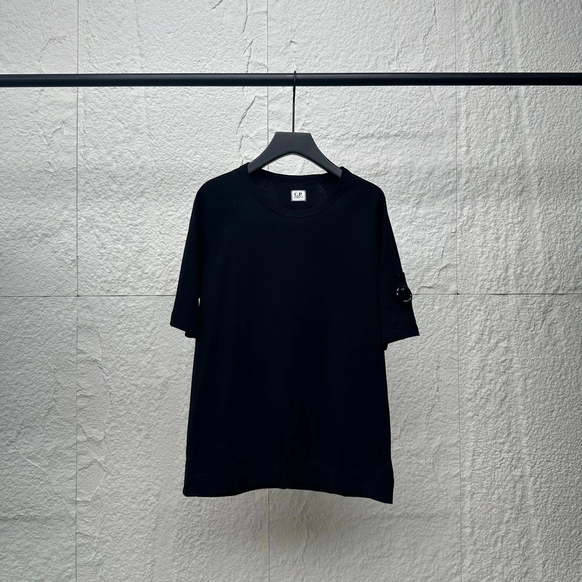 C.P. Company T-Shirts Lens sleeve pocket raglan T-shirt — BB-001