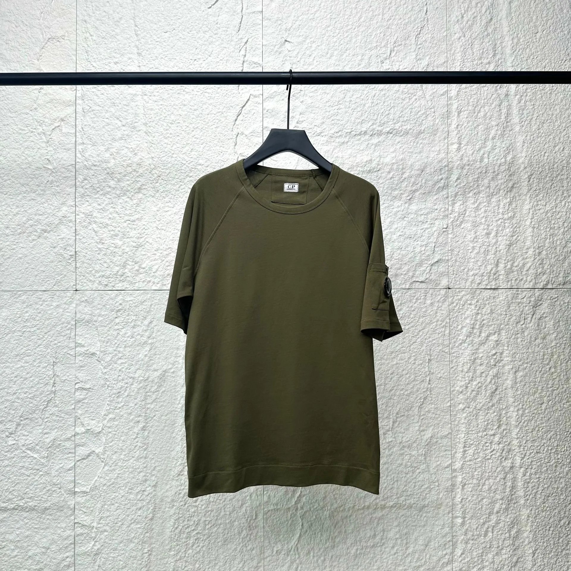 C.P. Company T-Shirts Lens sleeve pocket raglan T-shirt — BB-005