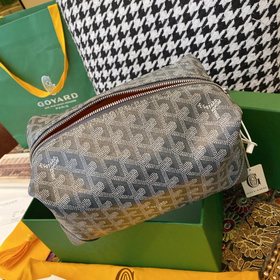 Goyard Jouvence Toiletry Bag MM Grey Goyardine Canvas