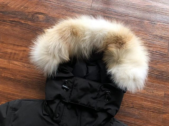 Canada Goose down jacket: seller detail photo 6
