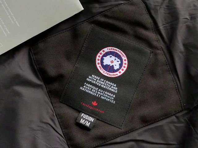 Canada Goose down jacket: seller detail photo 9