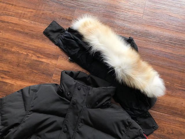 Canada Goose down jacket: seller detail photo 13