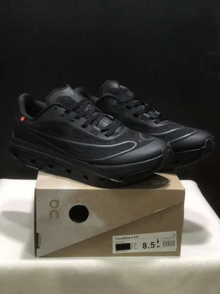 On Cloudflow 5 AD Black Running Shoes - 1