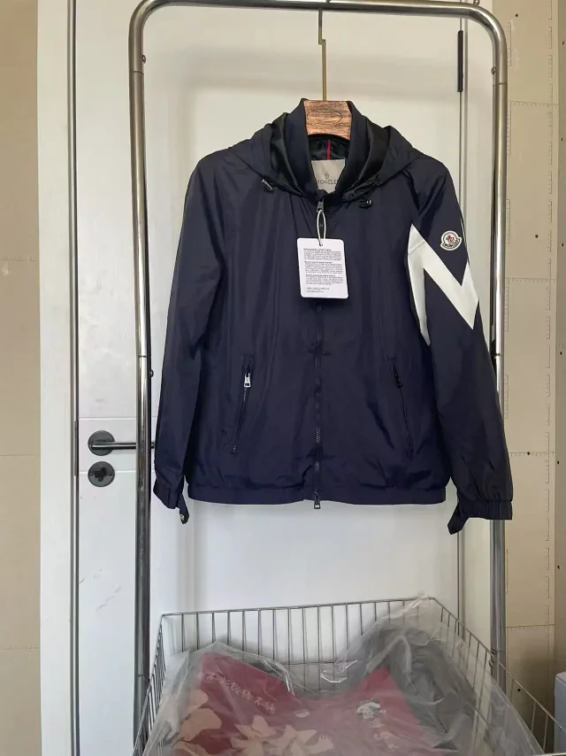Moncler Jackets Hooded zip-front windbreaker jacket product detail image 6