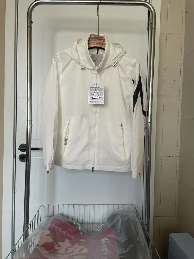 Moncler Jackets Hooded zip-front windbreaker jacket product detail image 4