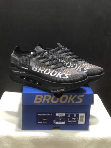 Brooks Hyperion Elite 5 Black Running Shoes - 1