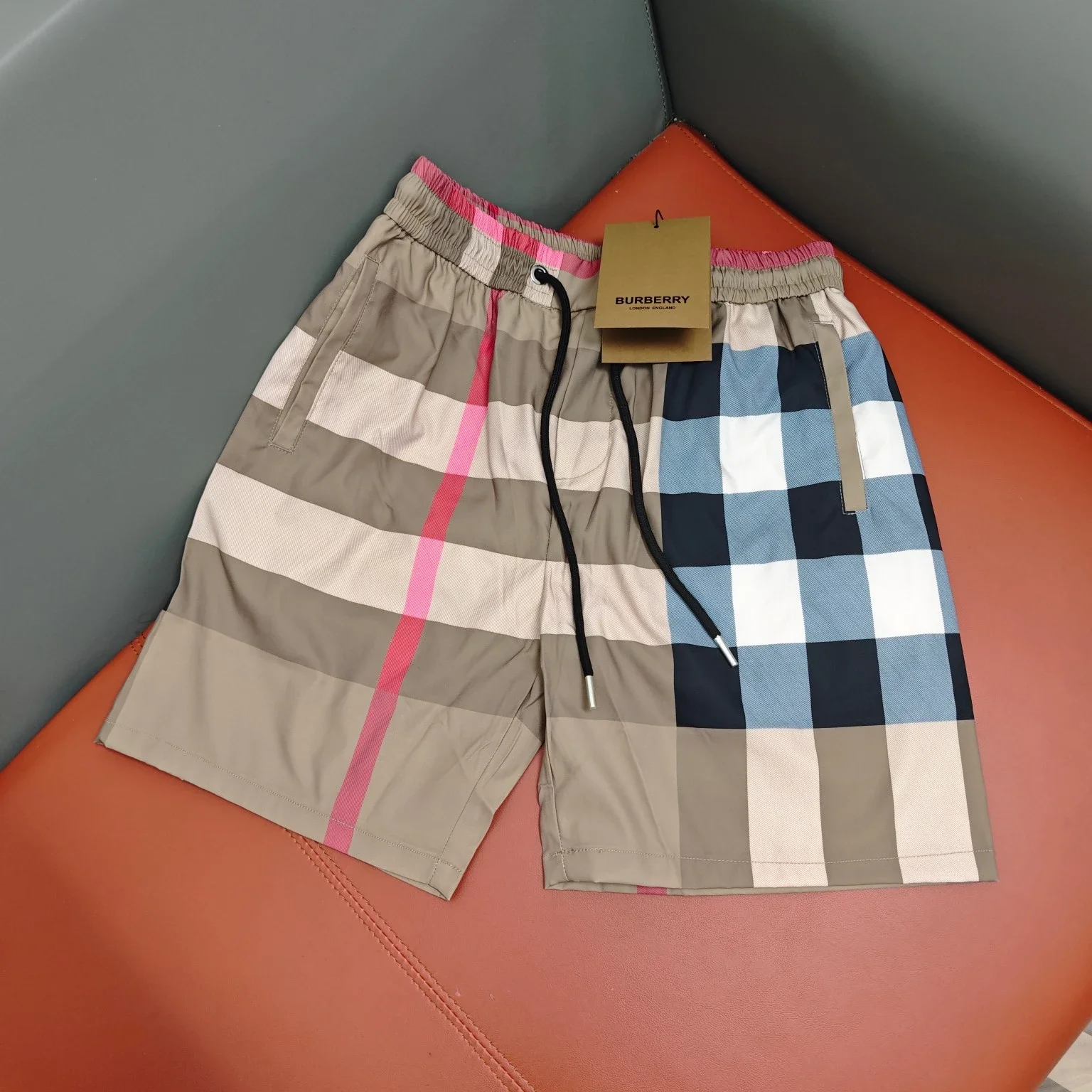 Burberry, Shorts