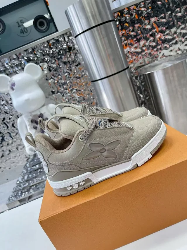 Louis Vuitton Sneakers LV Trainer Max-inspired mesh with Monogram Flower overlays product detail image 30