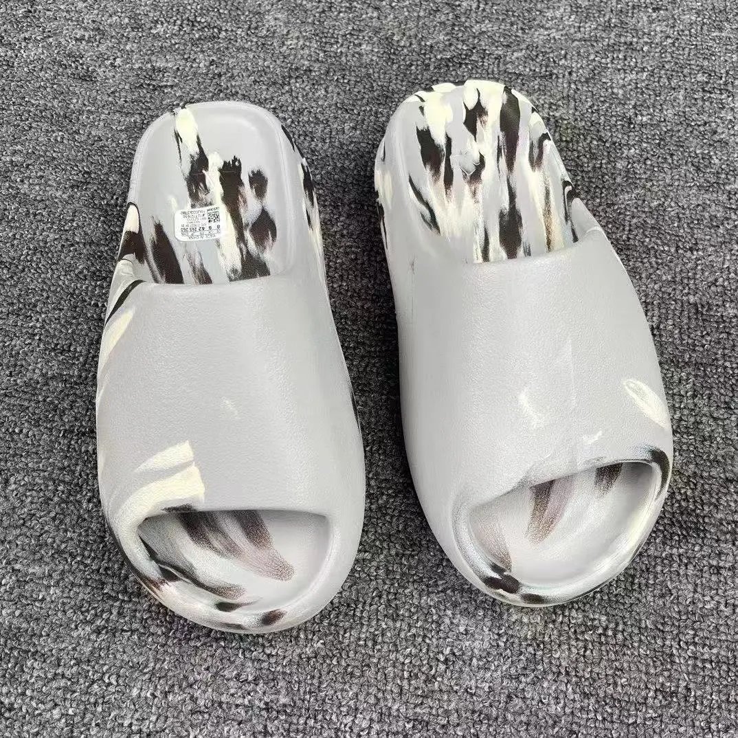 GZ5553/Smooth surface white black
