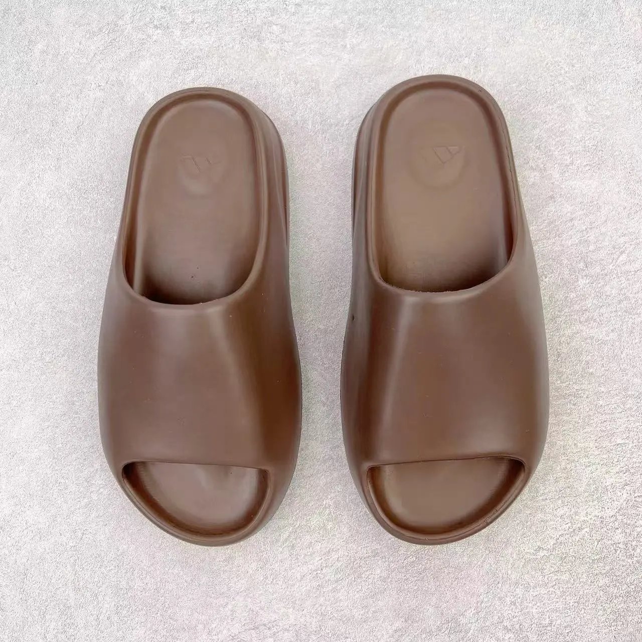 G55495/Smooth Deep Brown