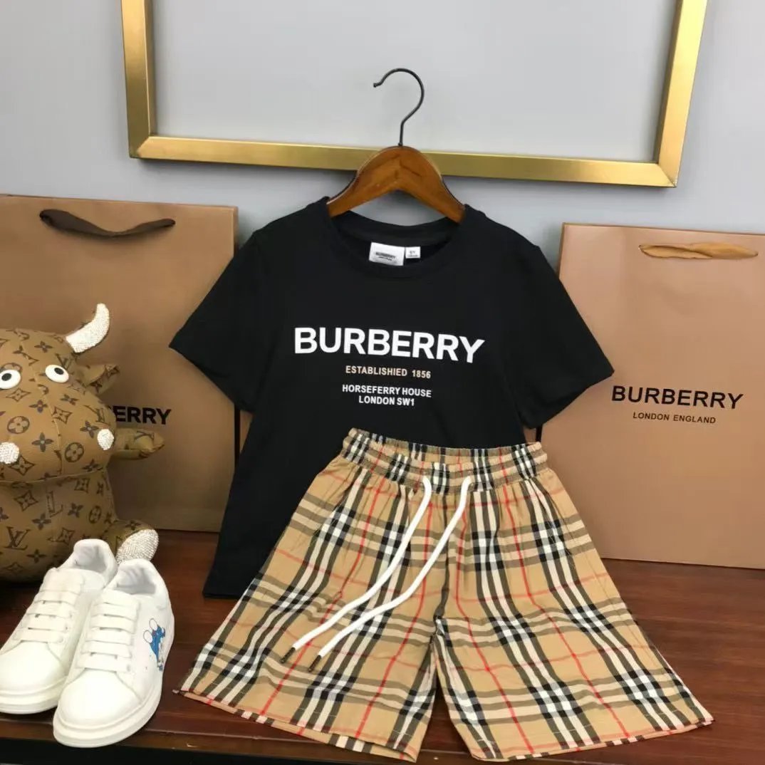 Burberry-套装-2