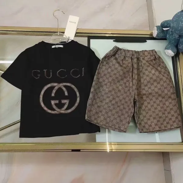Gucci GG Monogram Print Short-Sleeve Shirt and White Logo-Embroidered Shorts Set - 9