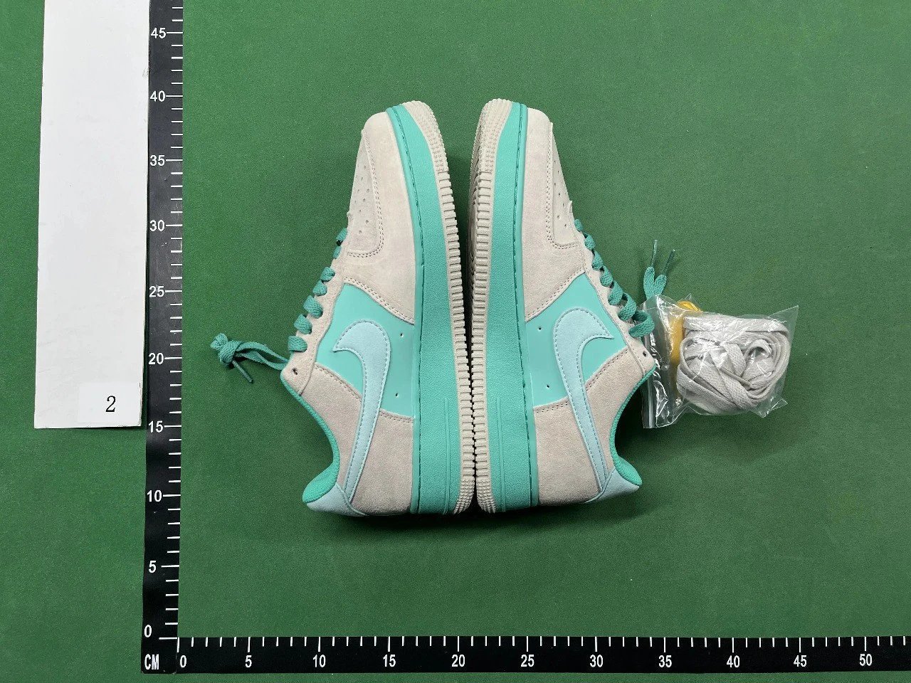Off-White x Nike Air Force 1 Low Yellow Sneakers - 11