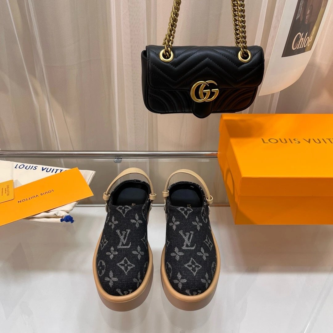Louis Vuitton Black Sneakers