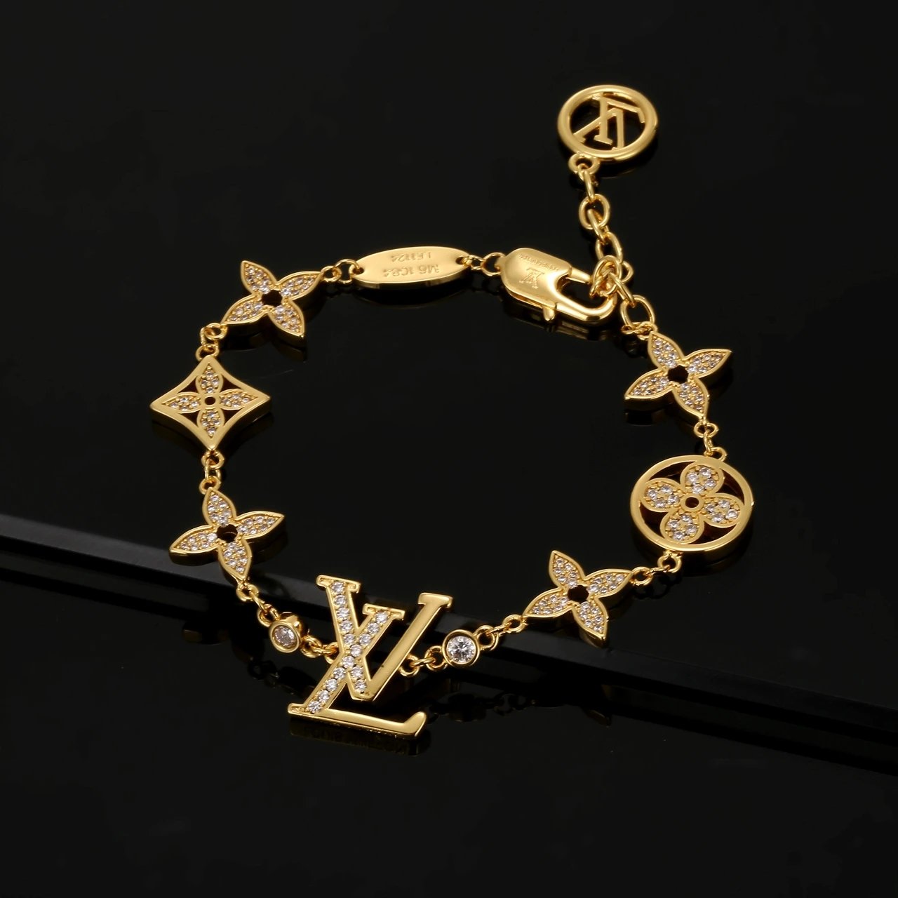 Luxury Designer Bracelet Collection Multi Color Elegant Jewelry