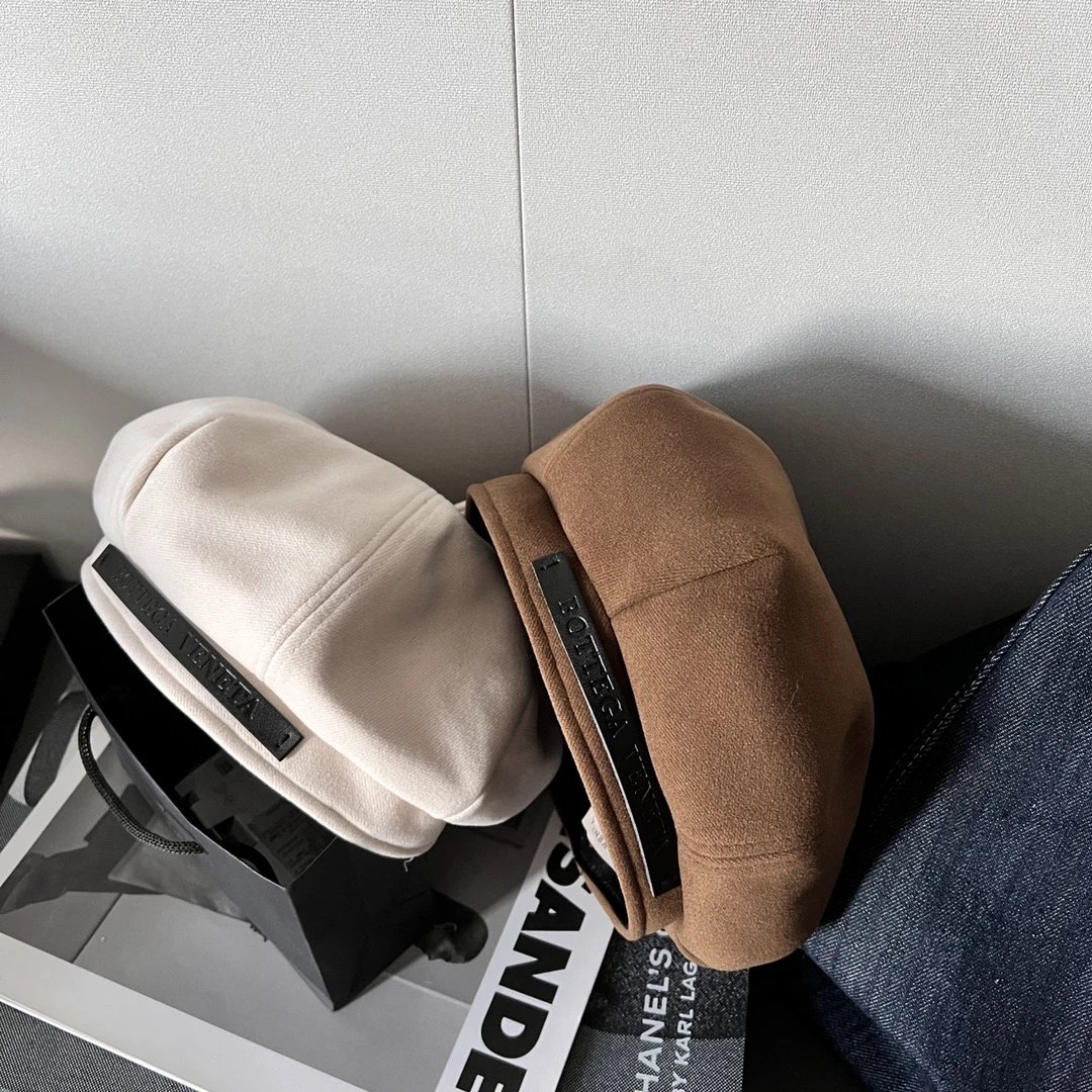 Bottega Veneta Beret [1 style]