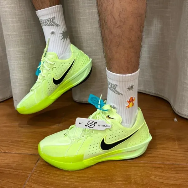 Nike ZoomX Invincible Run Flyknit 3 Neon Yellow Sneakers Running Shoes - 1