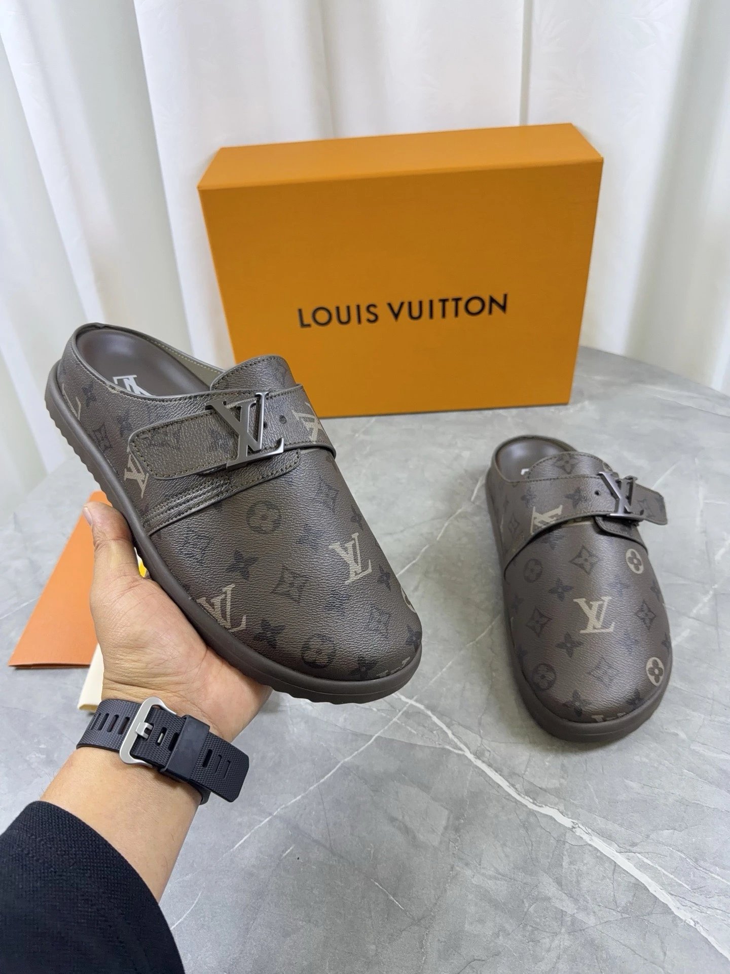 Louis Vuitton Brown Slippers
