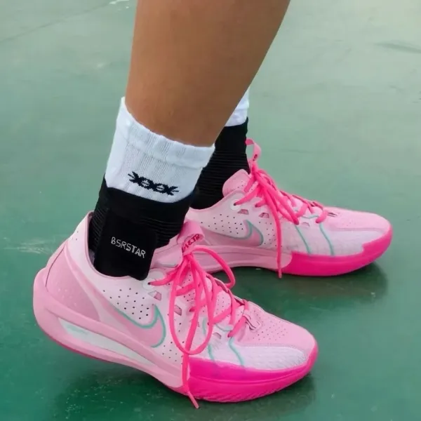Nike G.T. Cut 2 Pink Basketball Shoes - 1