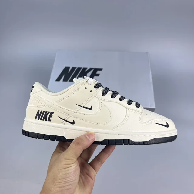 Nike Sneakers Dunk Low product detail image 20