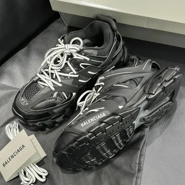 Balenciaga Track 2 Black Chunky Sneakers - 17