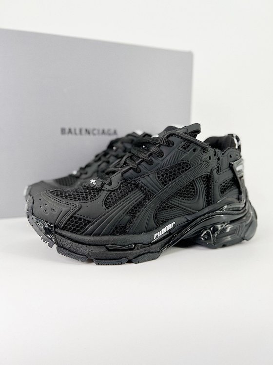 High quality sports shoes