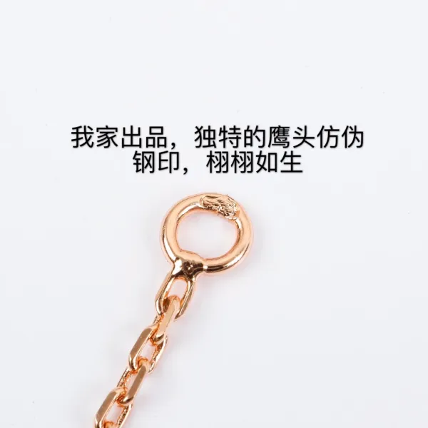 Van Cleef & Arpels Alhambra Motif Gold Necklace Jewelry - 16
