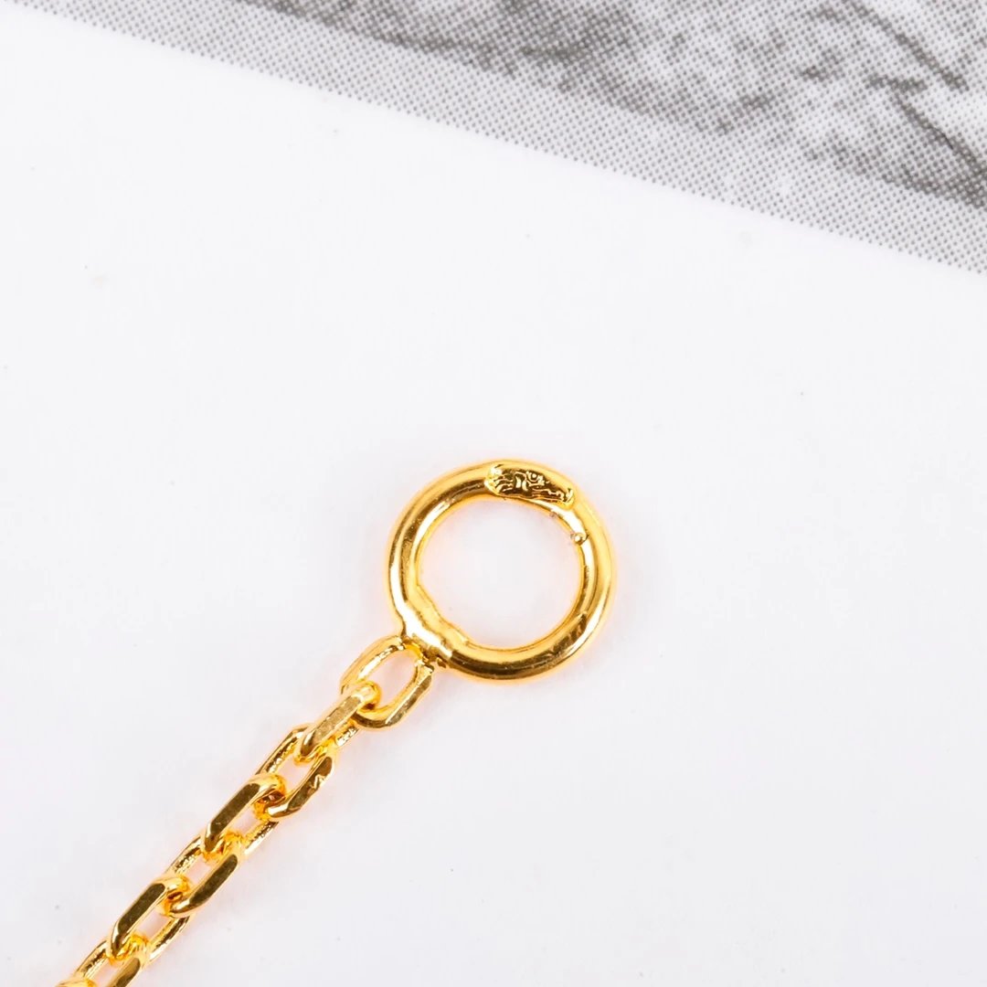 Van Cleef & Arpels Alhambra Motif Gold Necklace Jewelry - 12
