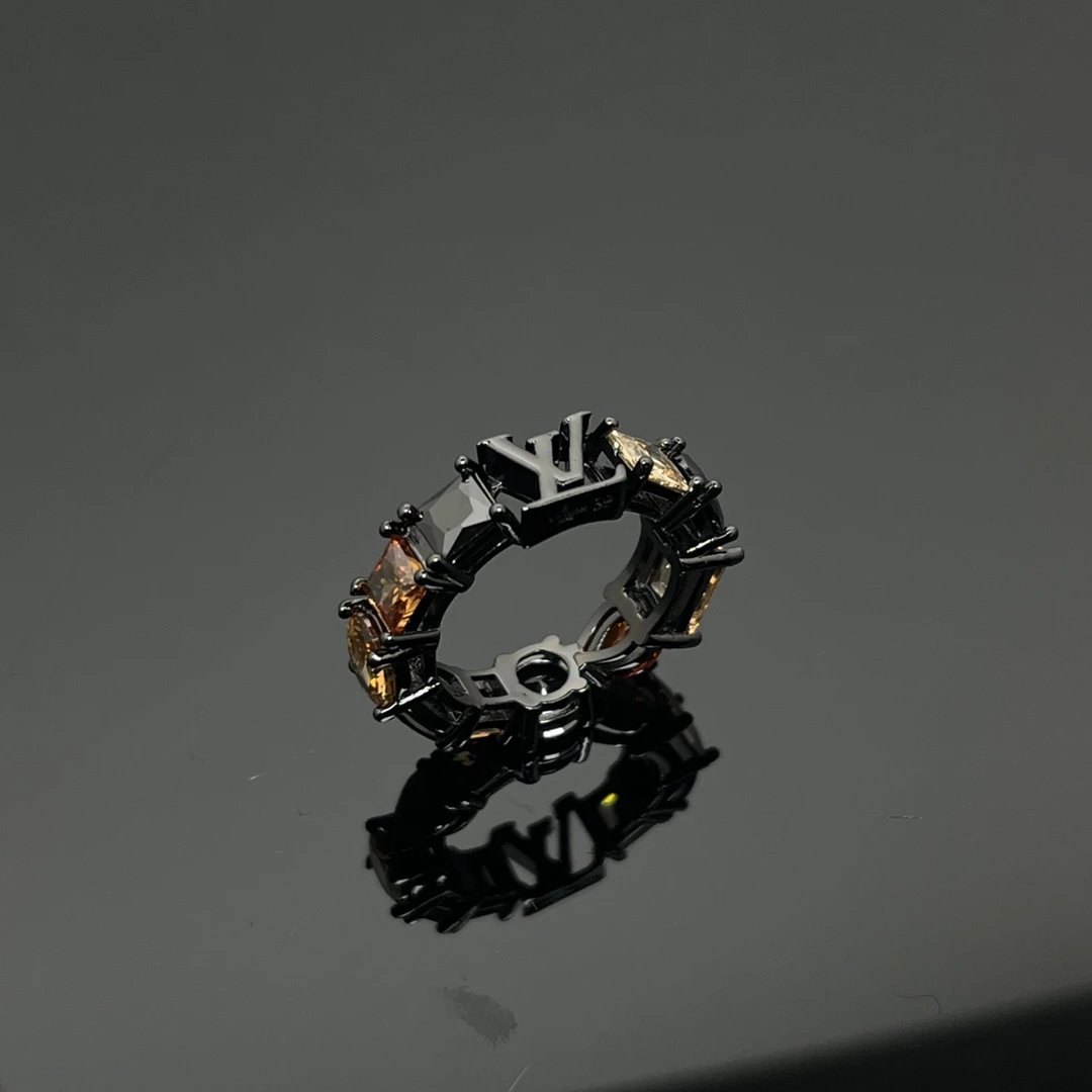 Louis Vuitton LV Circle Ring [