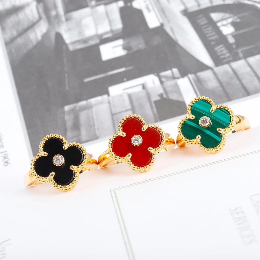 Van Cleef & Arpels Alhambra Ri