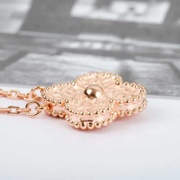 Van Cleef & Arpels Alhambra Motif Gold Necklace Jewelry - 20