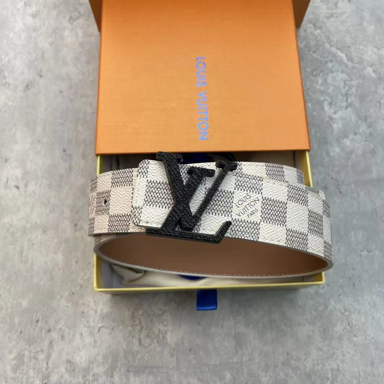 Product view 16