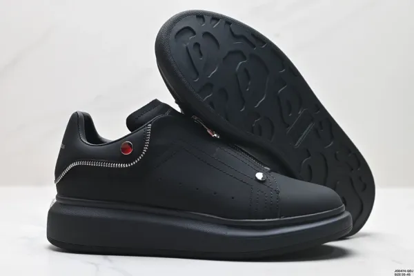 Alexander McQueen Oversized Sneakers Black - 1