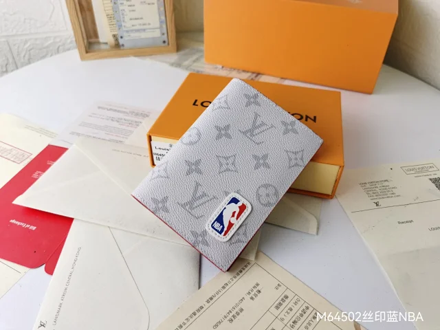 Louis Vuitton Wallets & Card Holders M64502 monogram passport cover product detail image 5