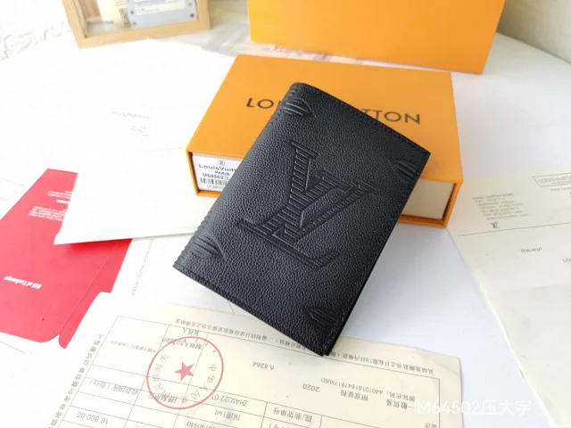 Louis Vuitton Wallets & Card Holders M64502 monogram passport cover product detail image 6