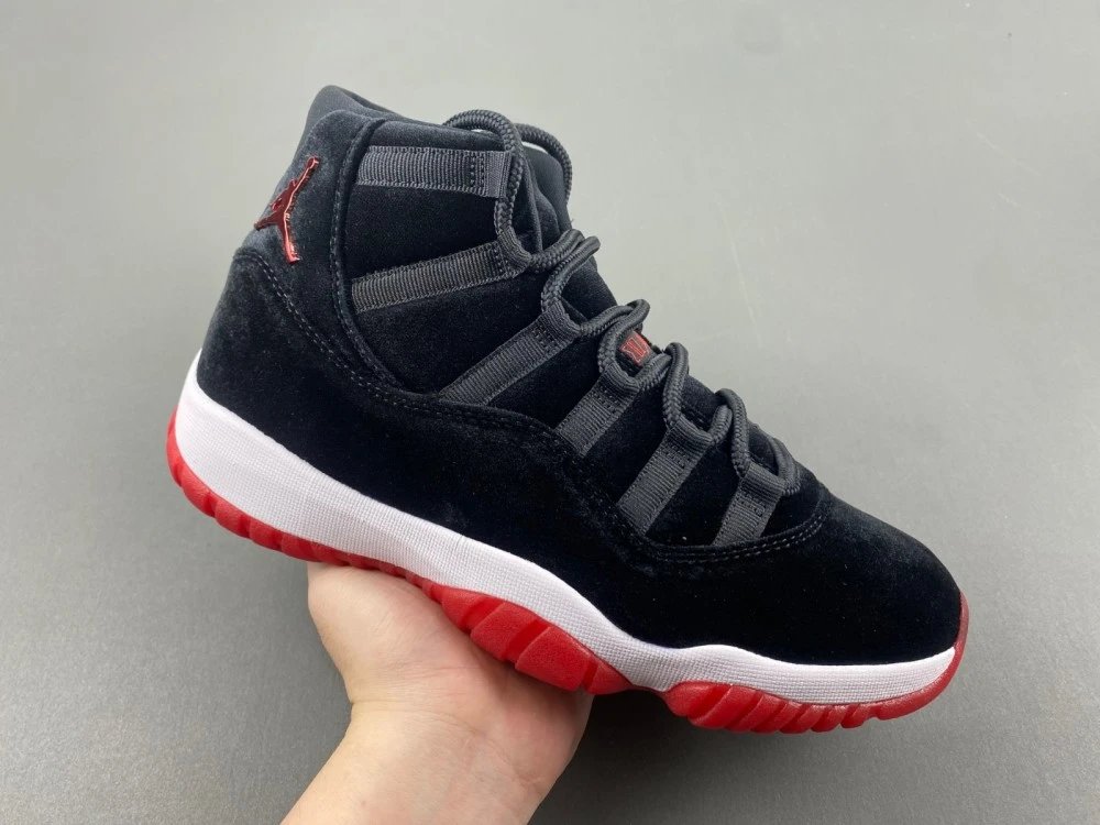 Air Jordan 11 Retro Concord White/Black/Red Sneakers - 7