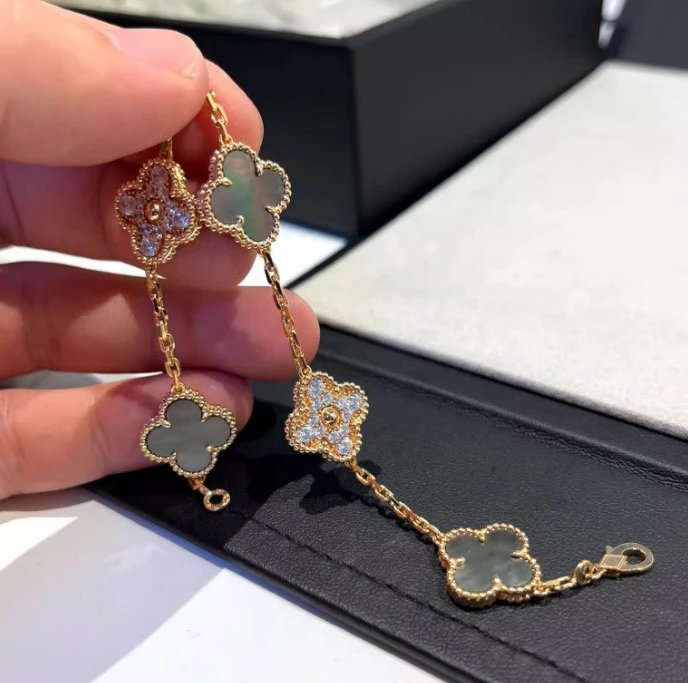 Rose Gold Grey Shell with Diamonds
