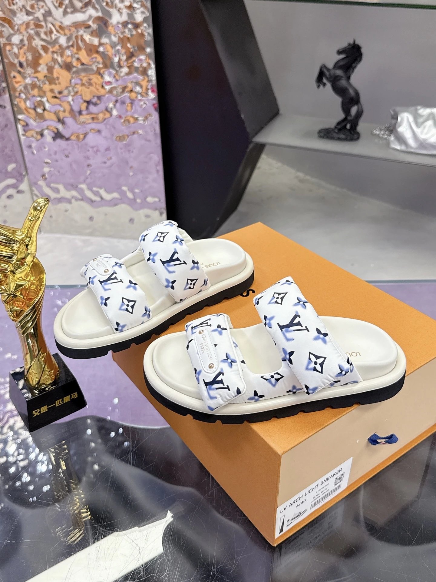 Couple Magic Tape Sandals photo 4