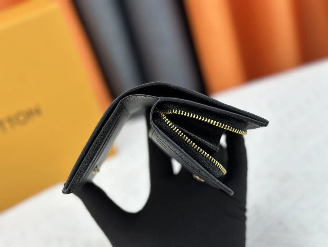 Louis Vuitton Wallet photo 8