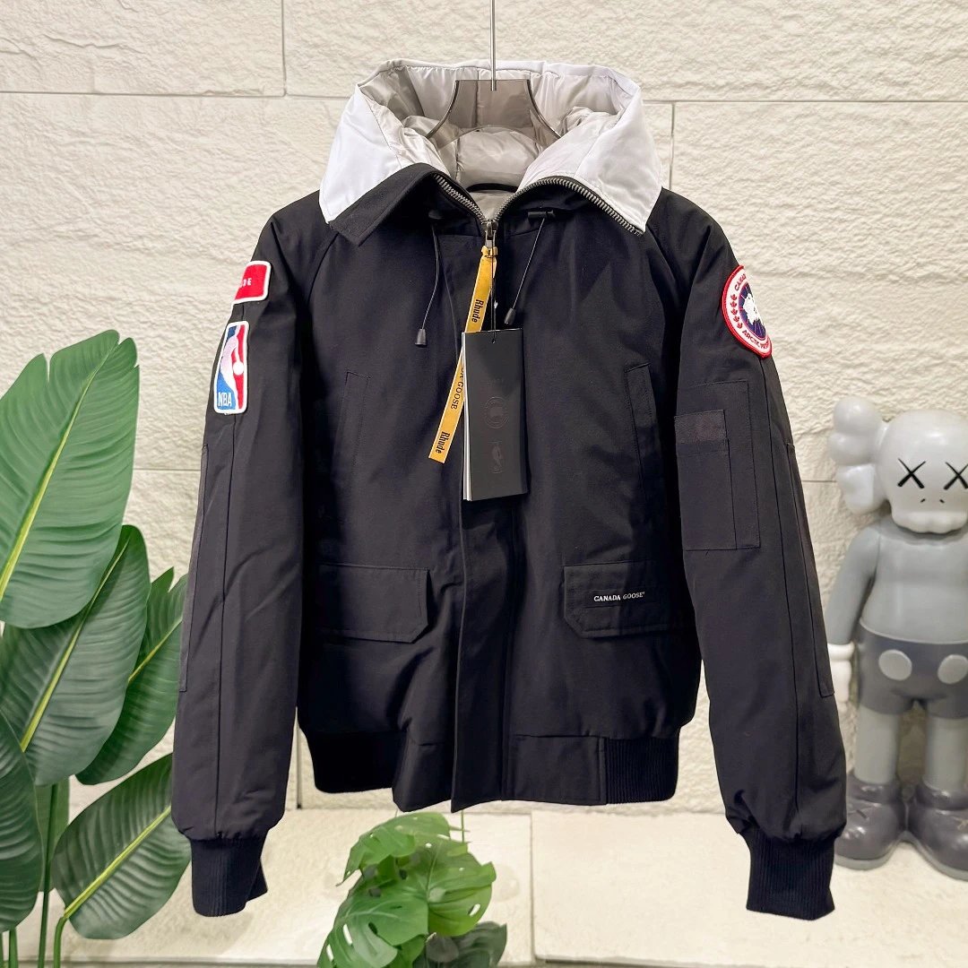 Canada Goose Triple 01 Short Flight Down Parka Couples photo 7
