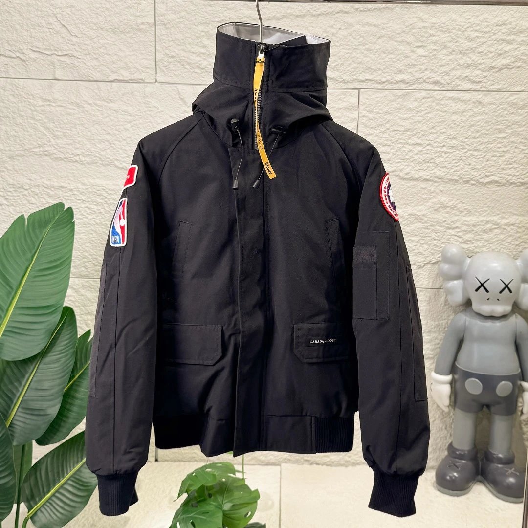 Canada Goose Triple 01 Short Flight Down Parka Couples photo 6