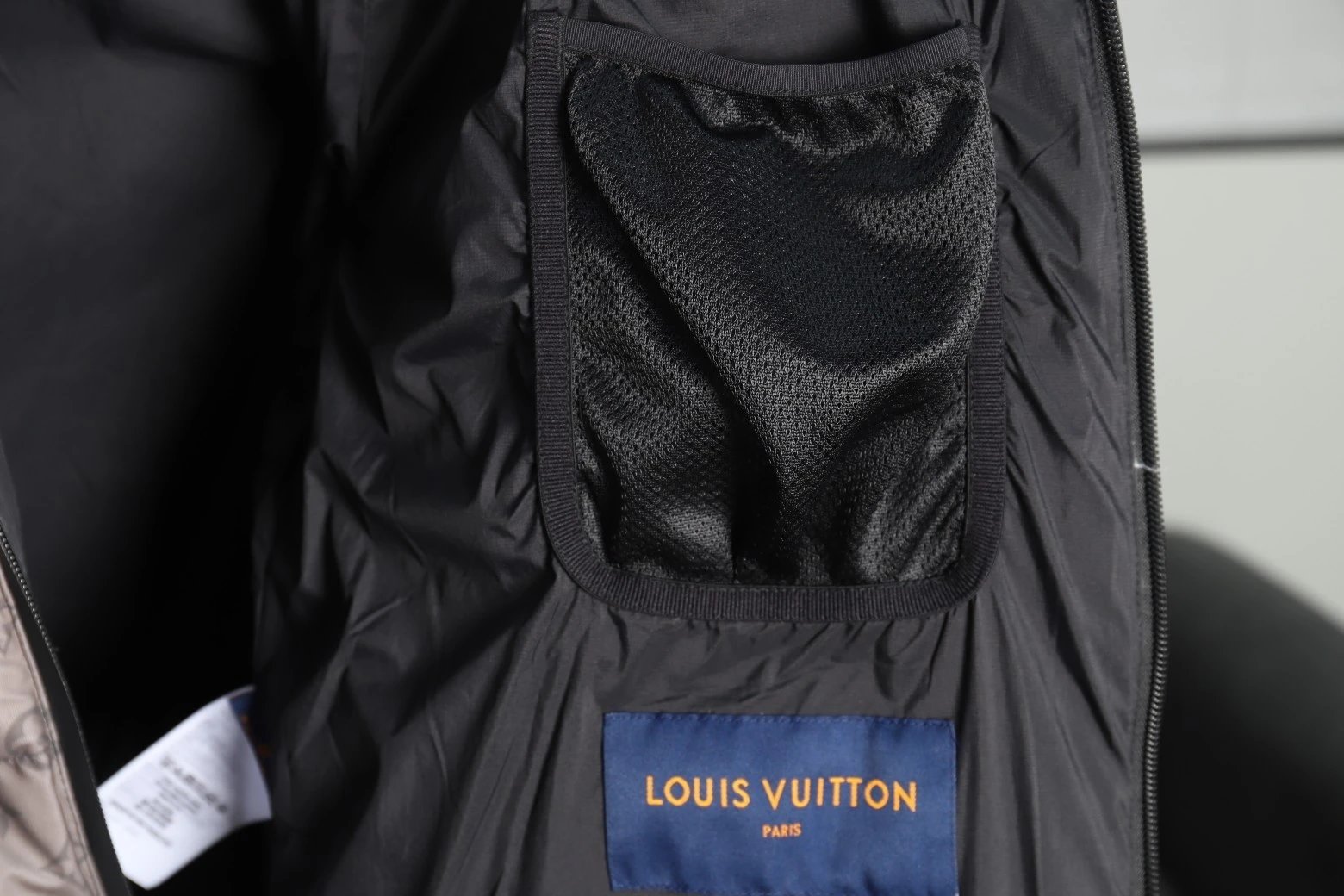 Water-Resistant Windproof Down Jacket photo 8