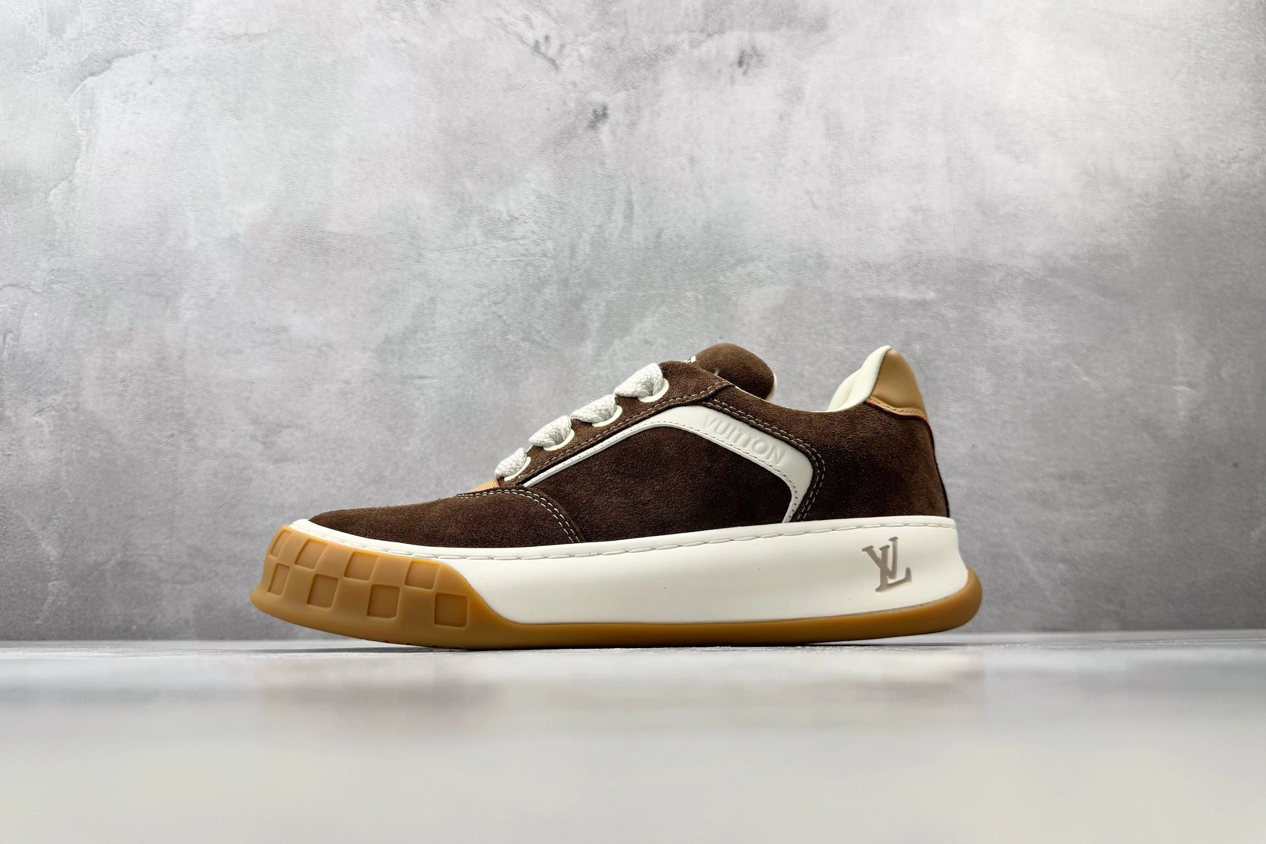Tilted Retro Casual Sneaker photo 2
