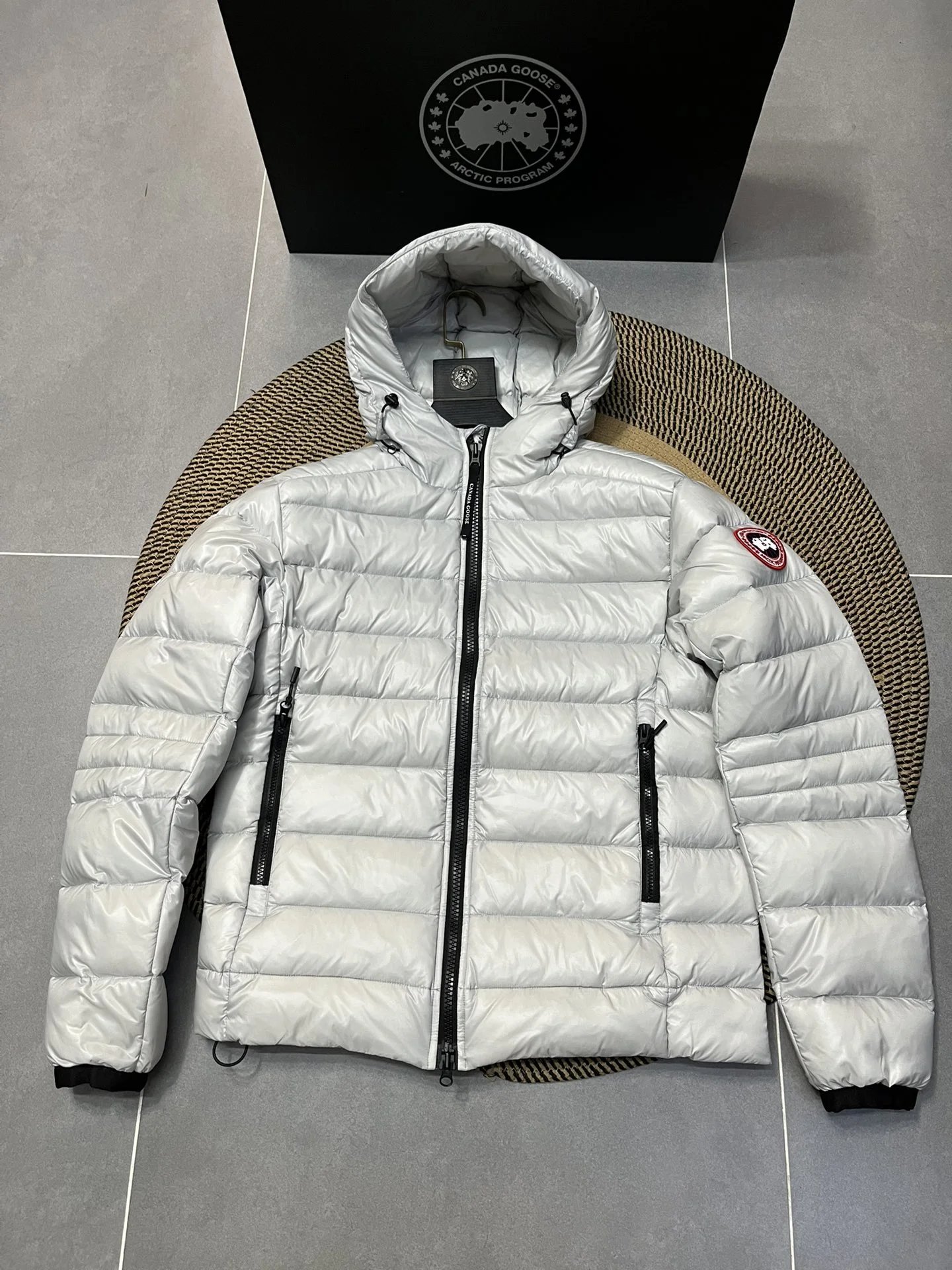 Down Jacket Lightweight 2227 photo 3