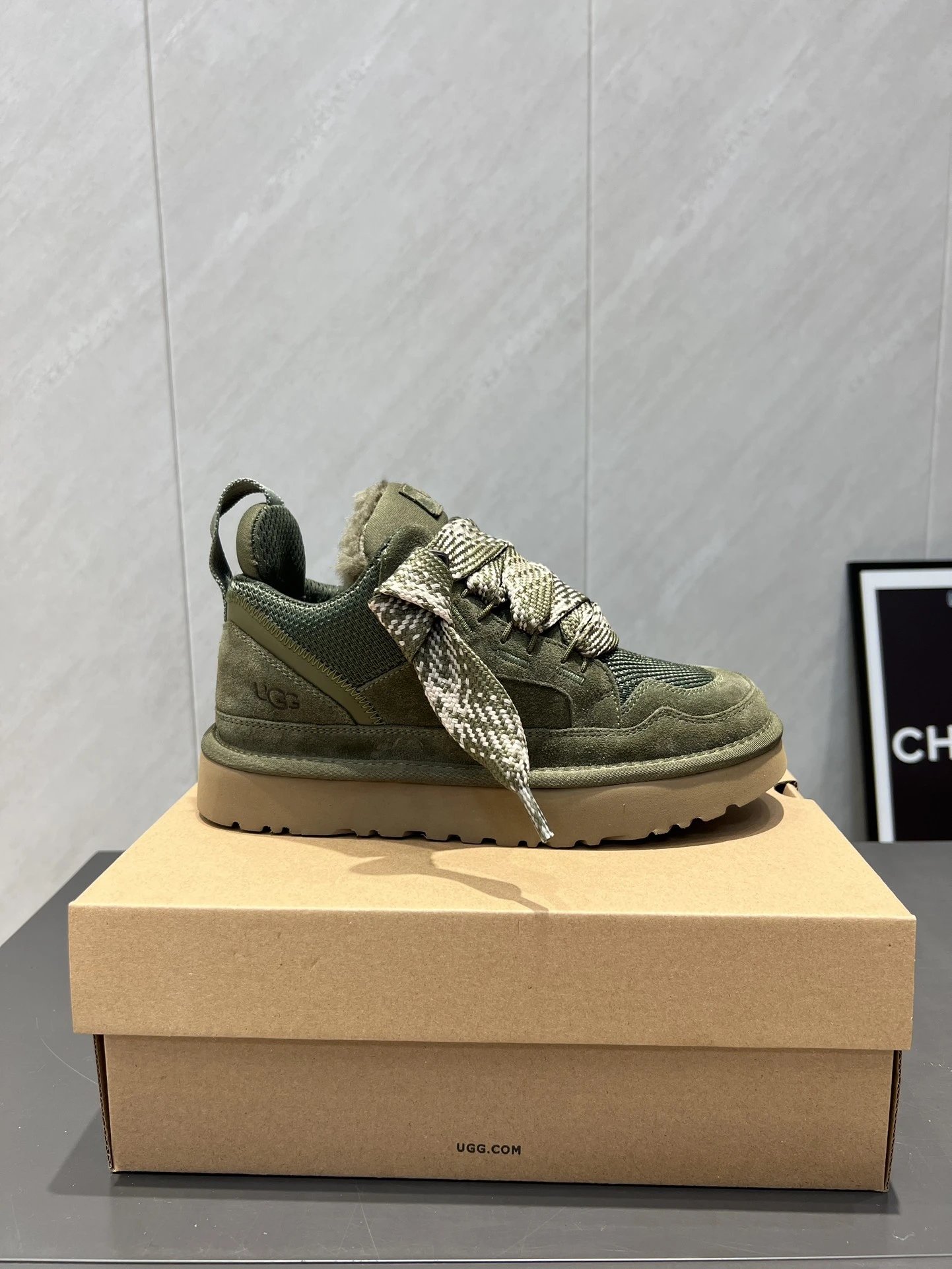 Platform Round-Toe Casual Shoes photo 5