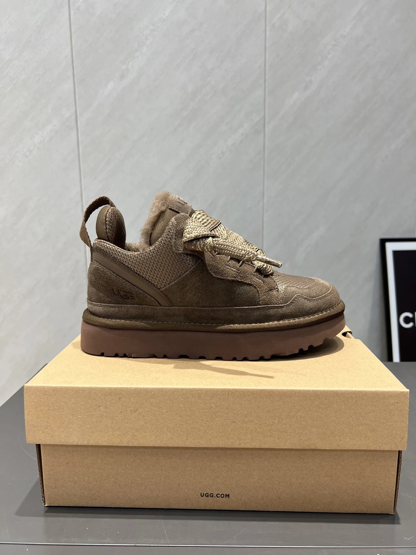 Platform Round-Toe Casual Shoes photo 7