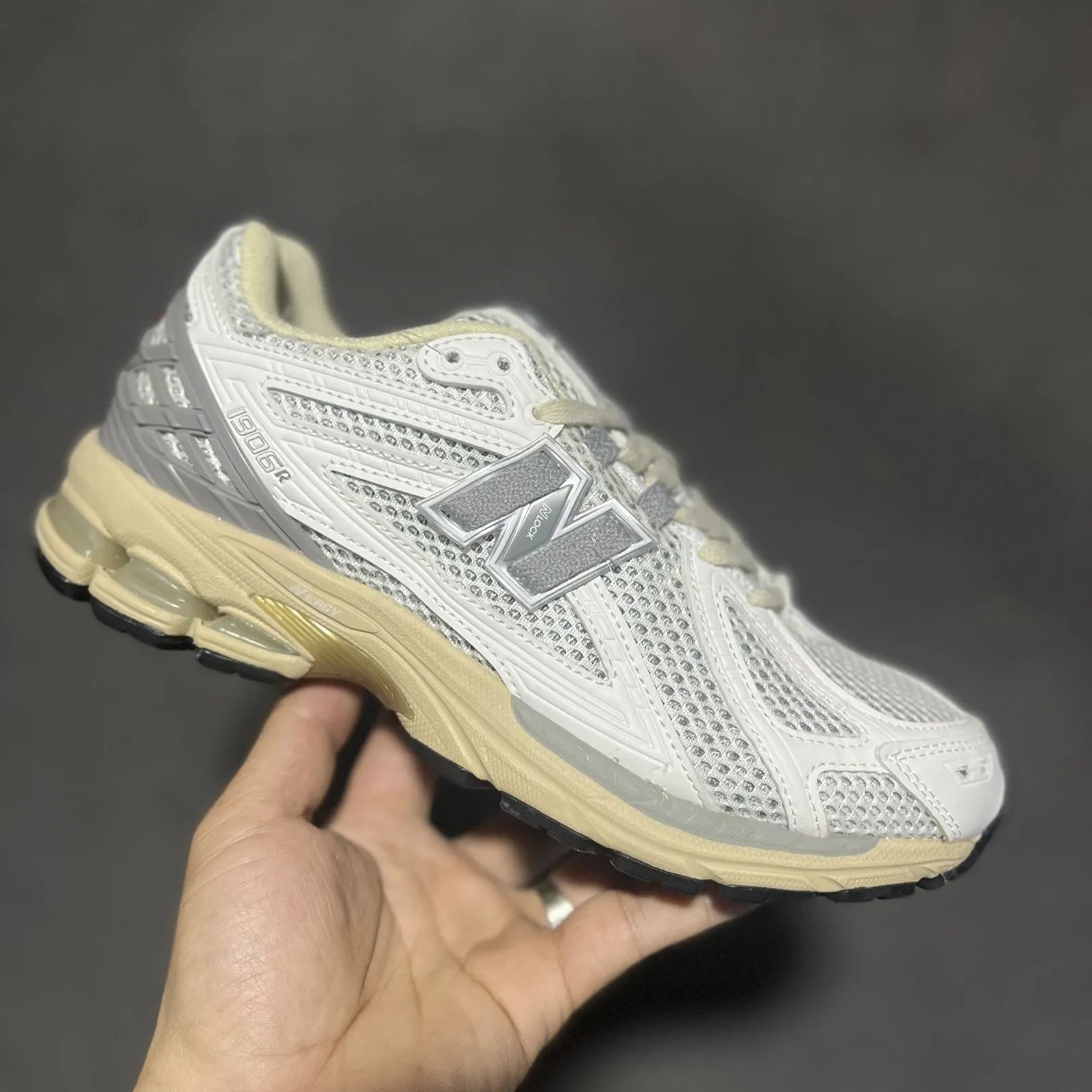New Balance 1906R Running Shoes photo 2