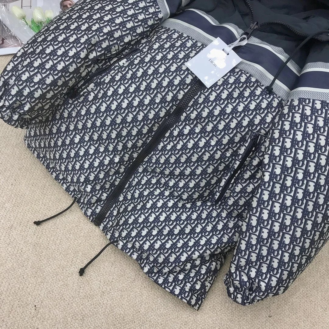 Double-Sided Down Jacket photo 6