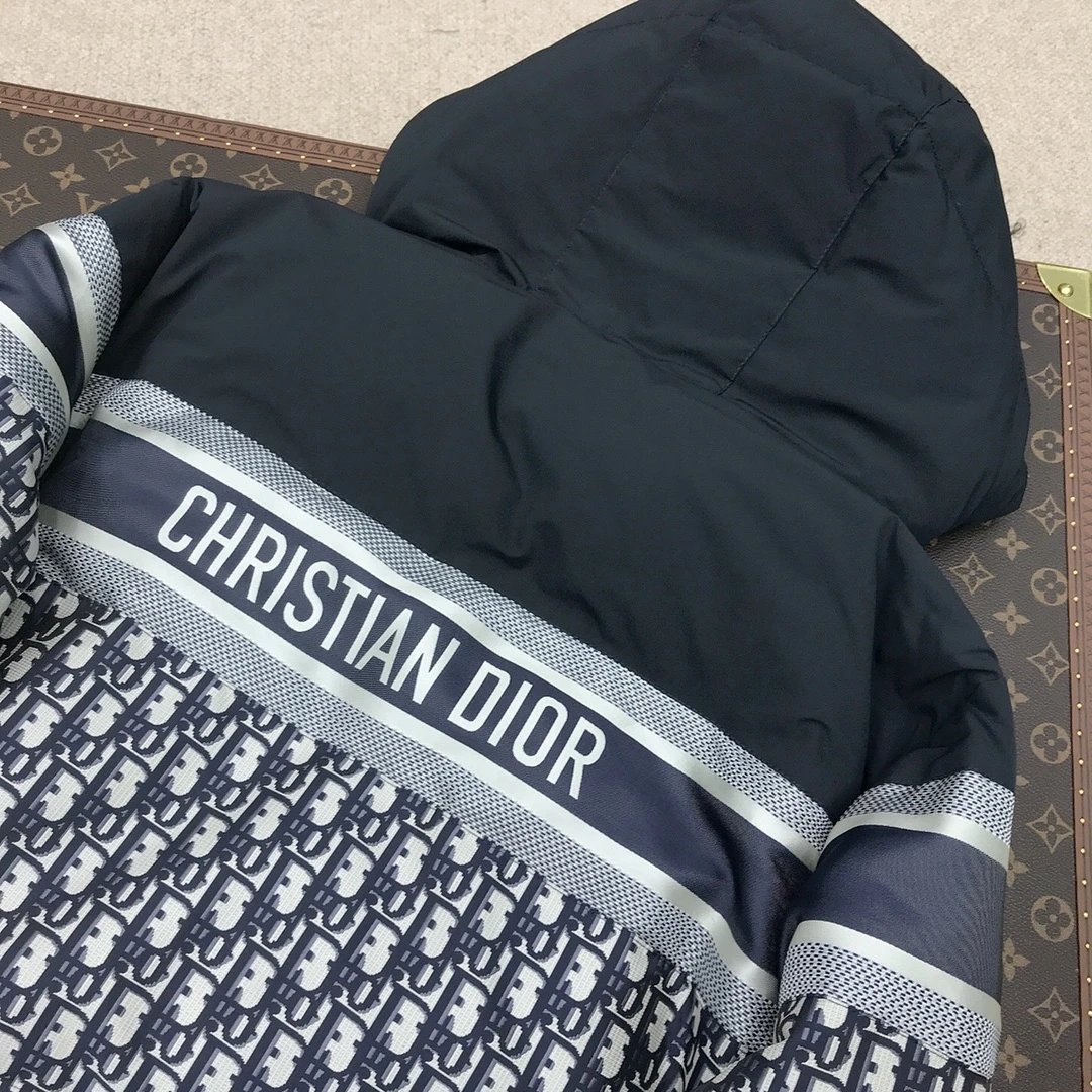 Double-Sided Down Jacket photo 5
