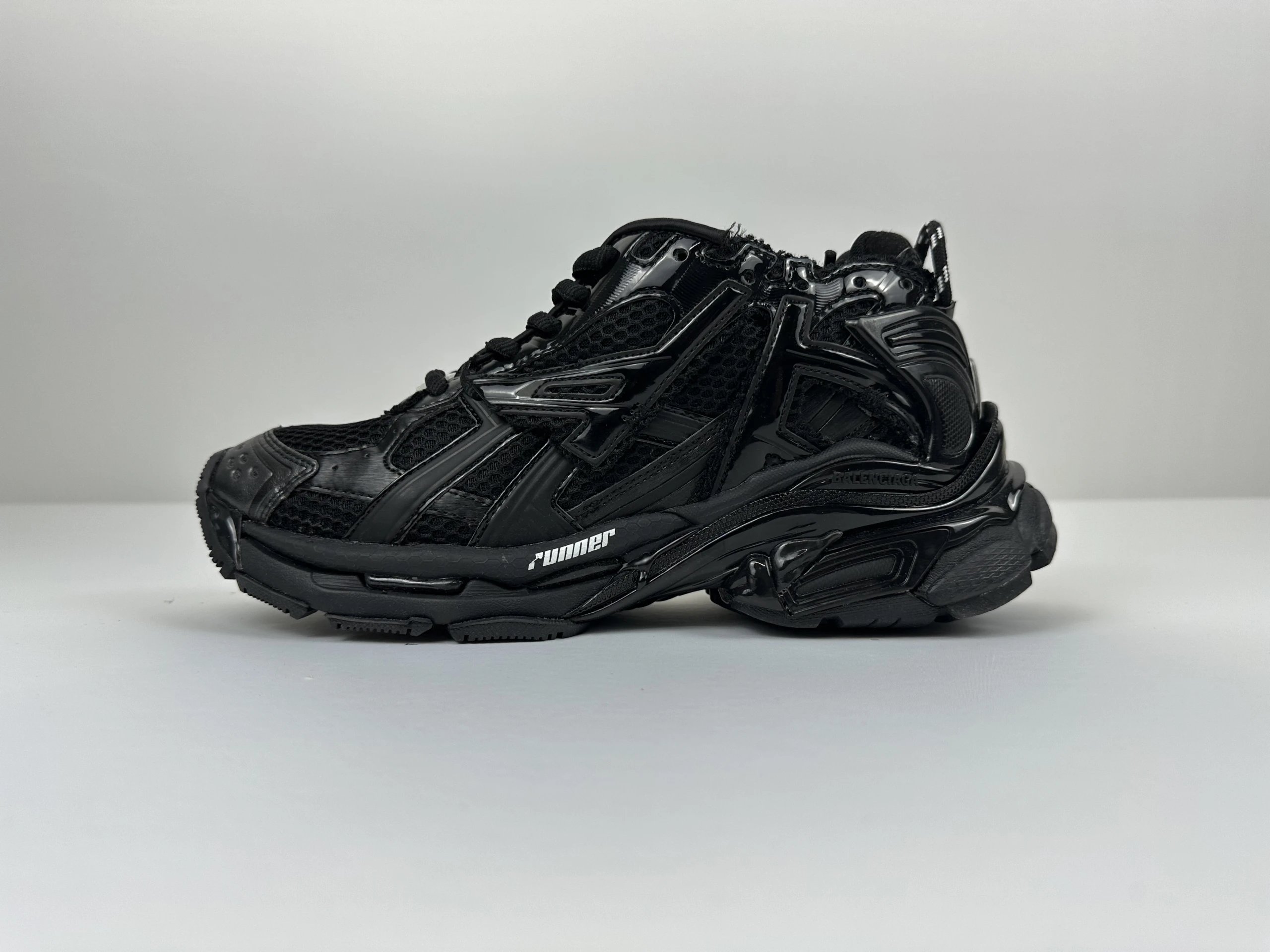Balenciaga Balenciaga Runner Sneakers in All Black Black